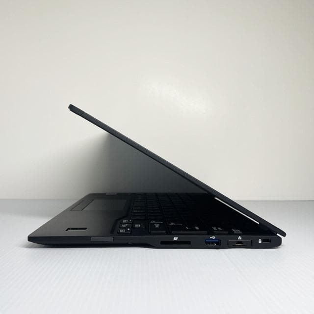 美品&Win11！超薄型軽量★富士通LIFEBOOKノートパソコンU9310D