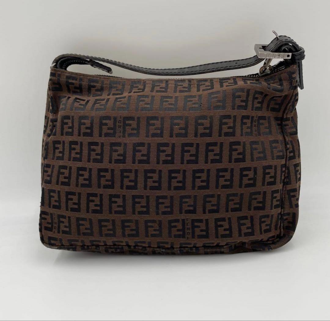 フェンディ　バッグ　FF柄