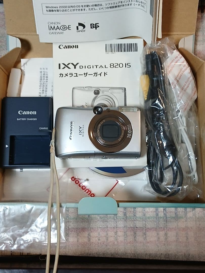 Canon IXY DIGITAL 820 IS 他付属品 純正バッテリー付
