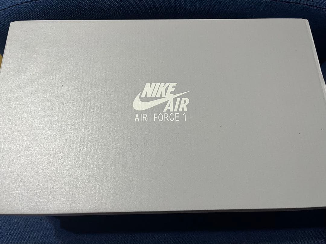 新品未使用タグ付きナイキ NIKE エアフォース1 ’07 ホワイト 27cm