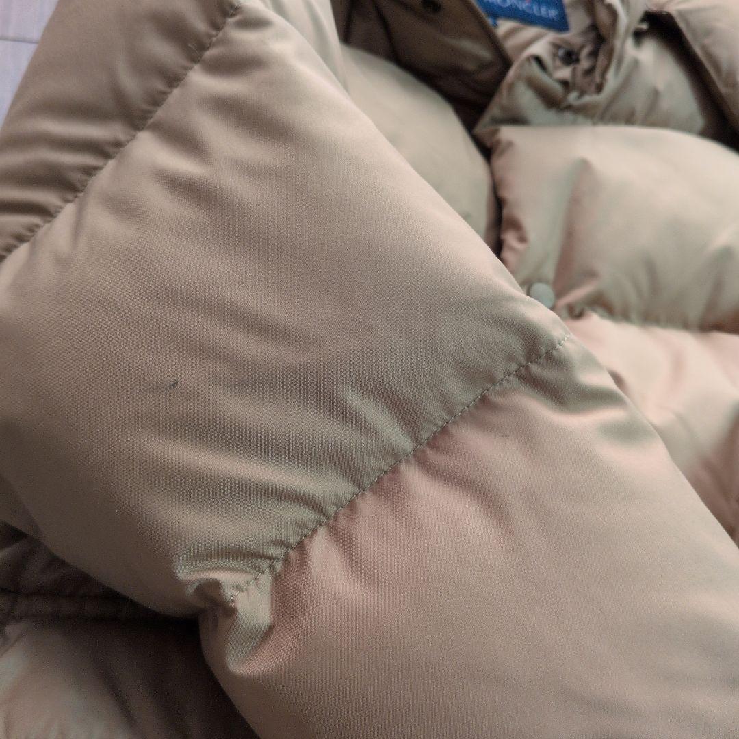 MONCLERモンクレールPARISパリス 青タグ