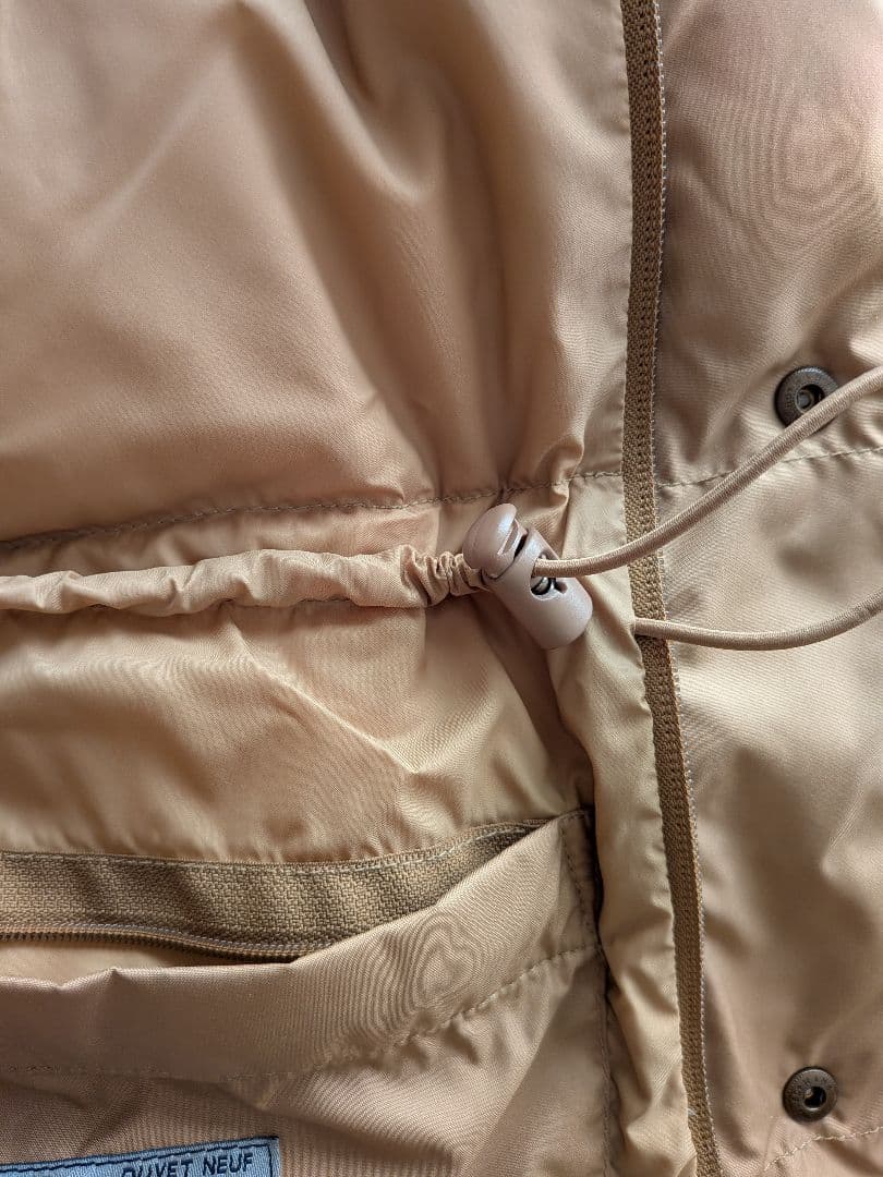 MONCLERモンクレールPARISパリス 青タグ