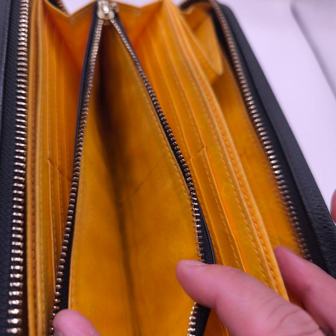 Castelb bajac ロゴ入り黒長財布 ゴールドファスナー