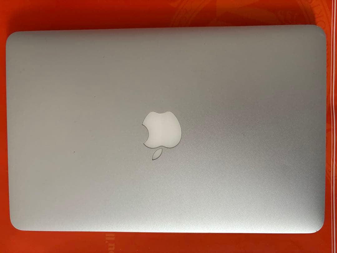 中古品 Apple MacBook air A1465本体