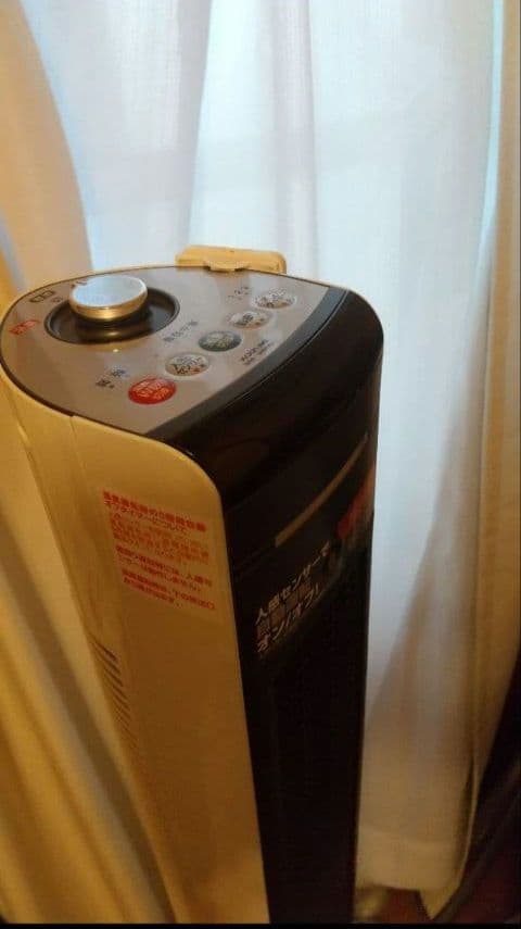 ワンシーズン使用！KOIZUMIホット&クールKHF-1287セラミックヒーター