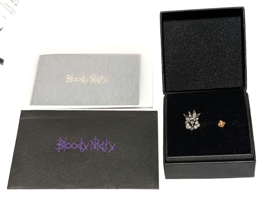 証明書あり ブラッディマリー ピアス 2点 保証書 箱付き 18金 ダイヤ入り