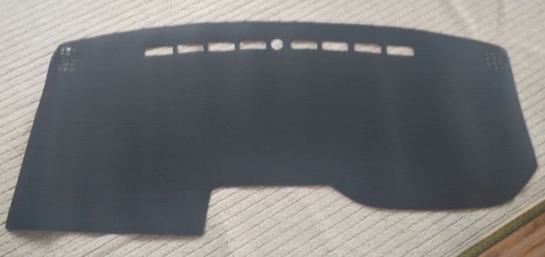 ステップワゴンRK用ダッシュボードカバー 黒