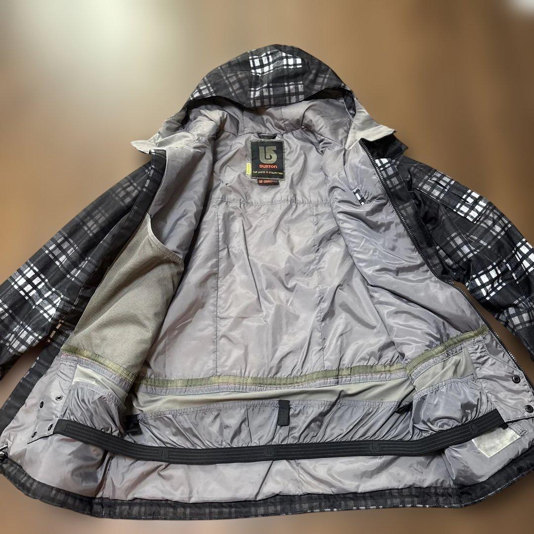 BURTON スノボウェア男性用Mサイズ