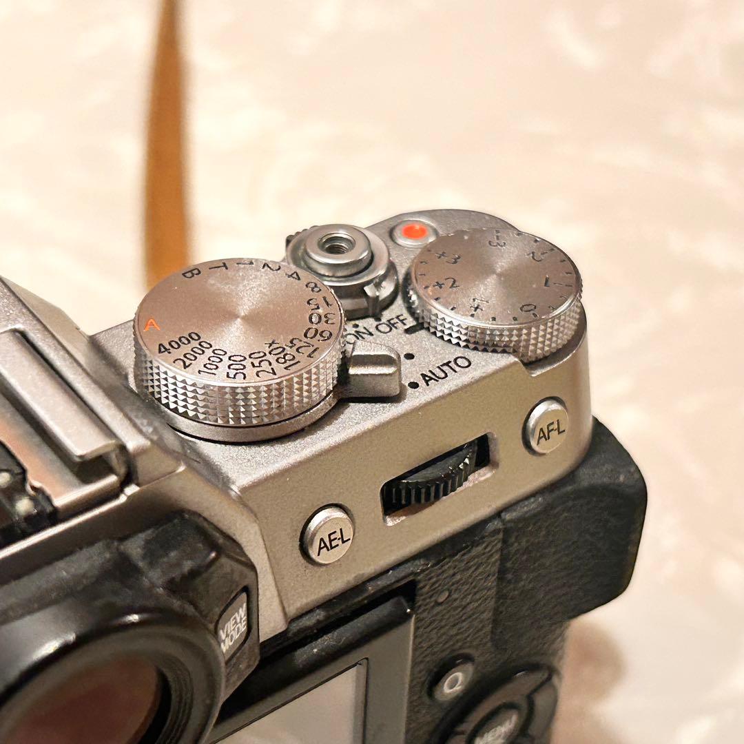 Fujifilm X-T10 ミラーレスカメラ 18-55mmレンズ付き