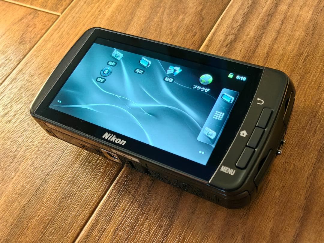 Nikon S800c（美品）＋ P100（26倍ズーム）／動作良好・充電器付き