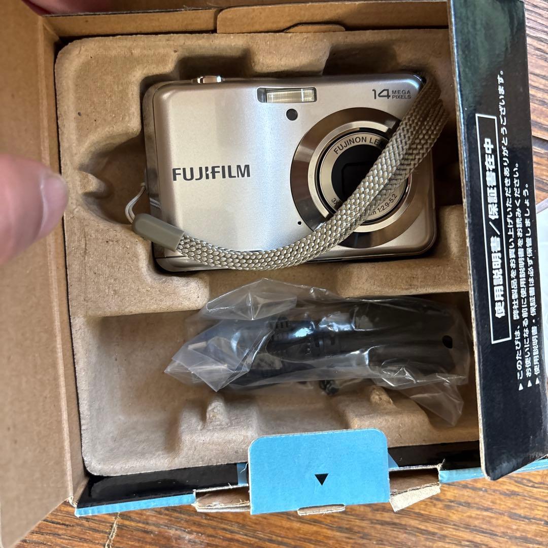 FUJIFILM FINEPIX AV240 デジタルカメラ