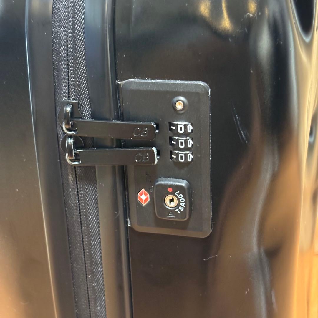 CRASH BAGGAGE スーツケース 40L 機内持込可 軽量 特殊デザイン