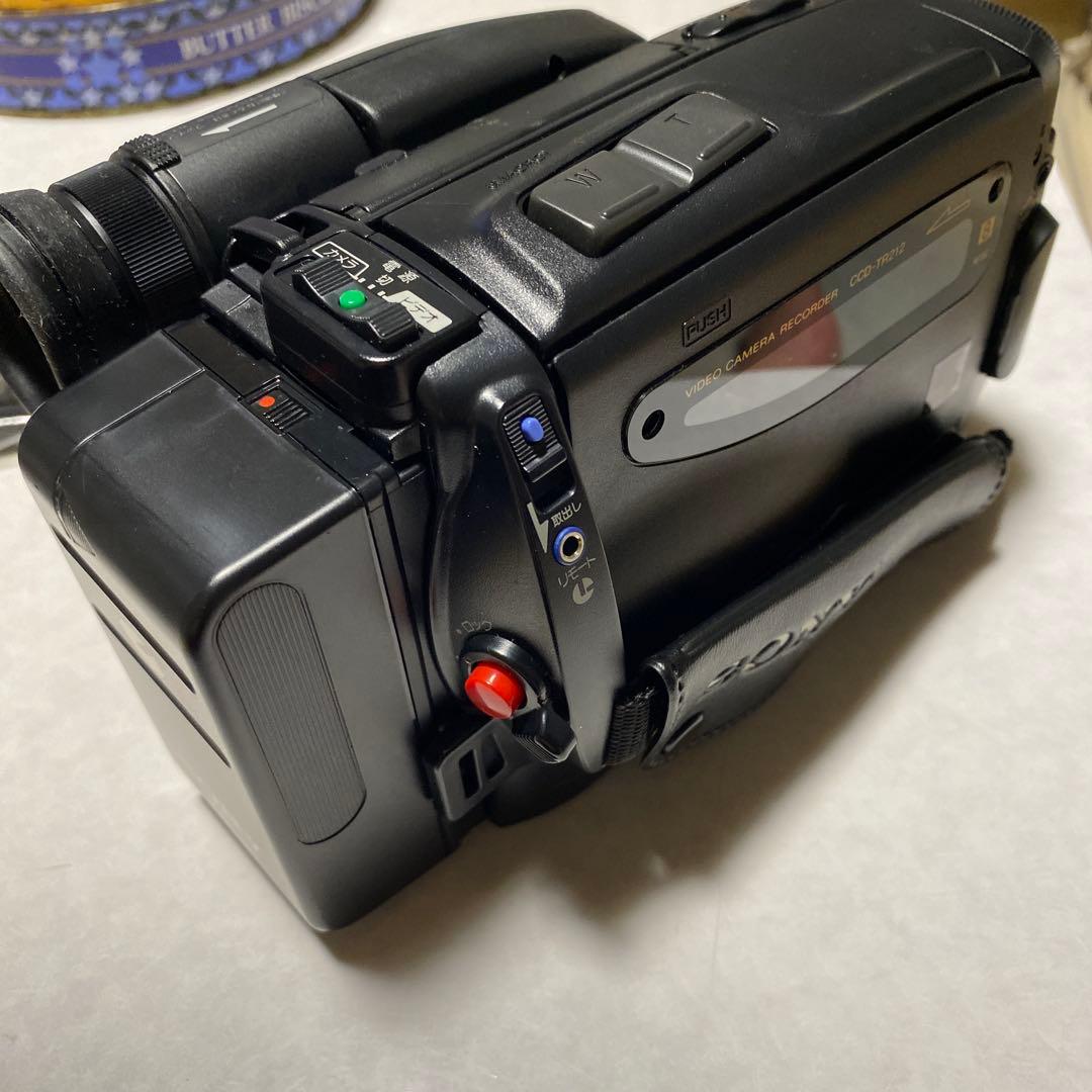 SONY Video8 ビデオカメラ　CCD-TR212 ①