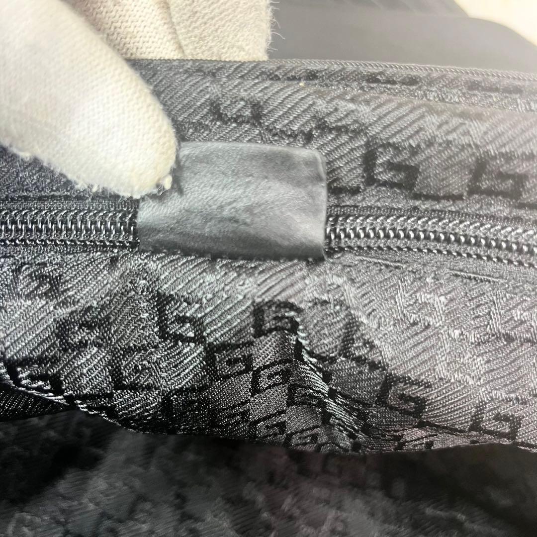 GUCCI グッチ ショルダーバッグ 斜め掛け