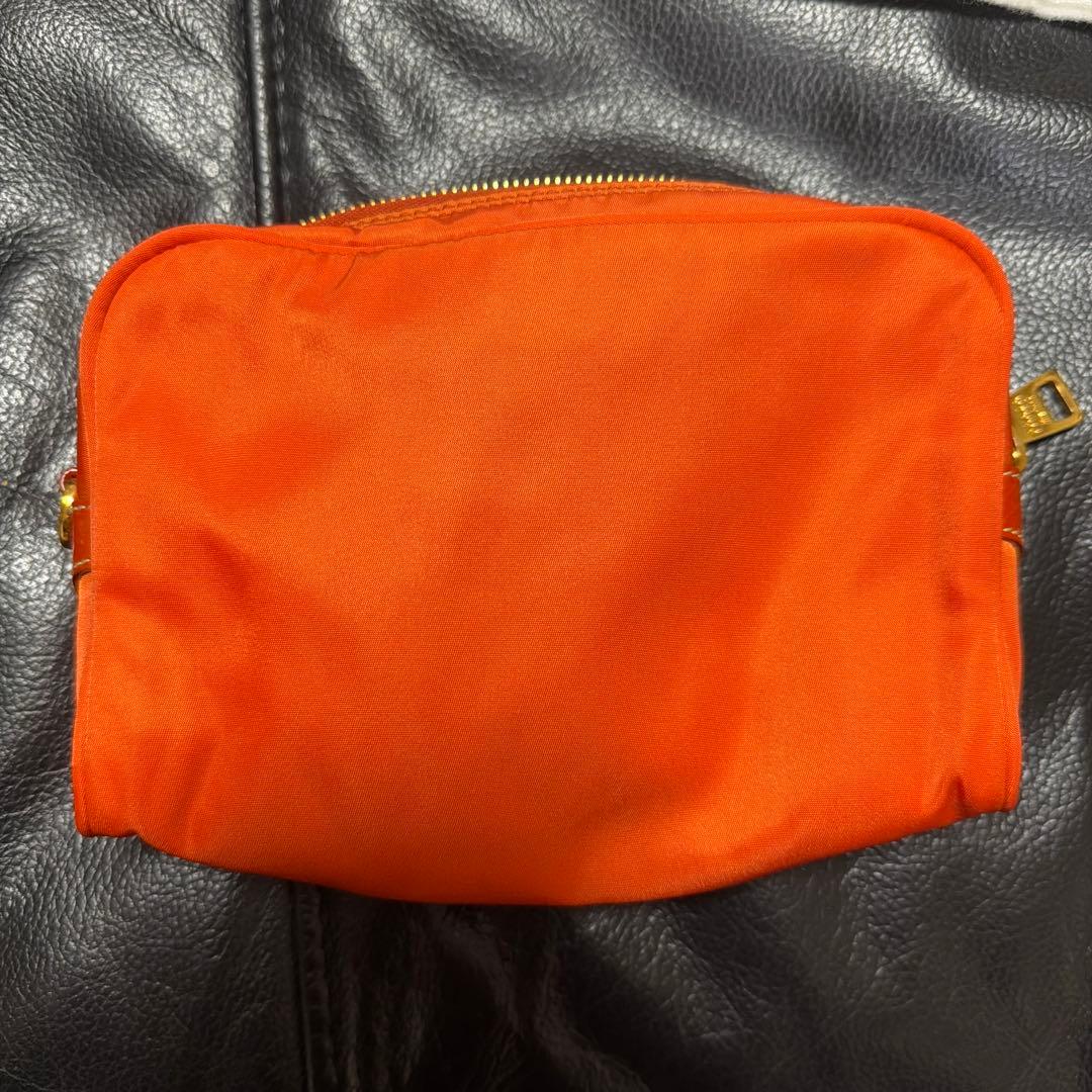 PRADA オレンジ ナイロン ポーチ