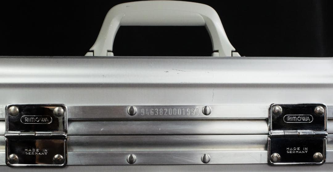 リモワ 946.38『OPAL/オパール』アルミ ビューティケース 鍵付17L