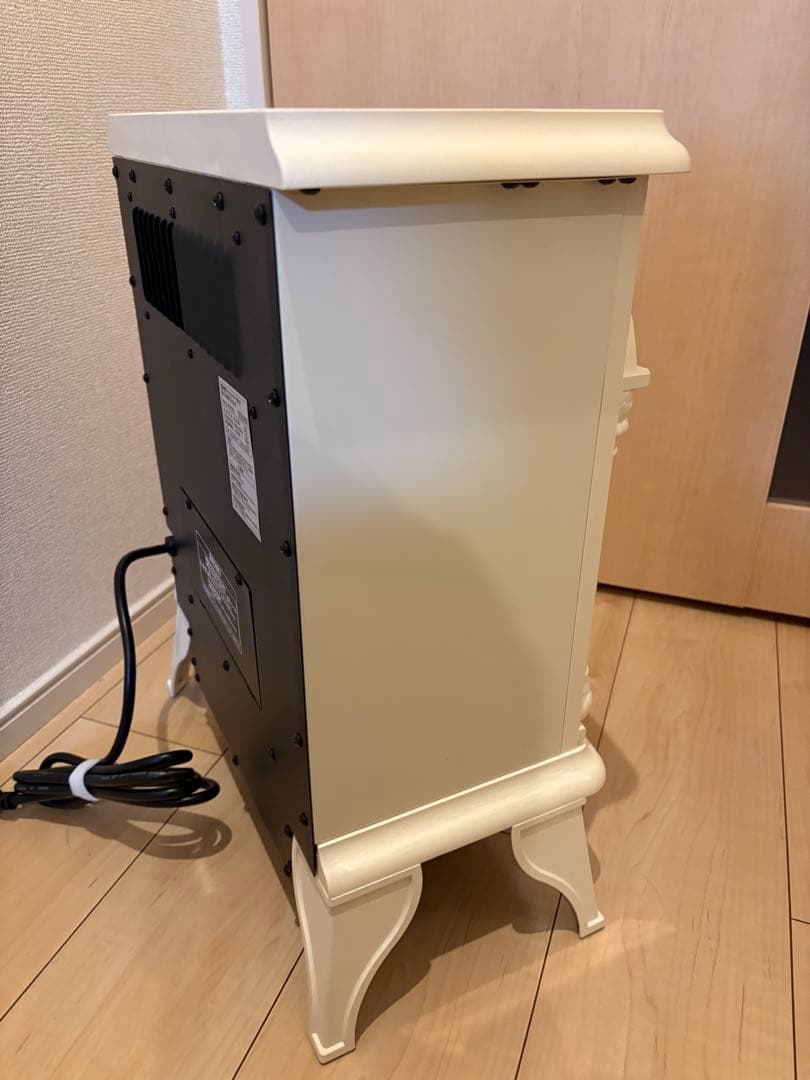 【ほぼ新品】ニトリ 暖炉型ファンヒーター 2023年製