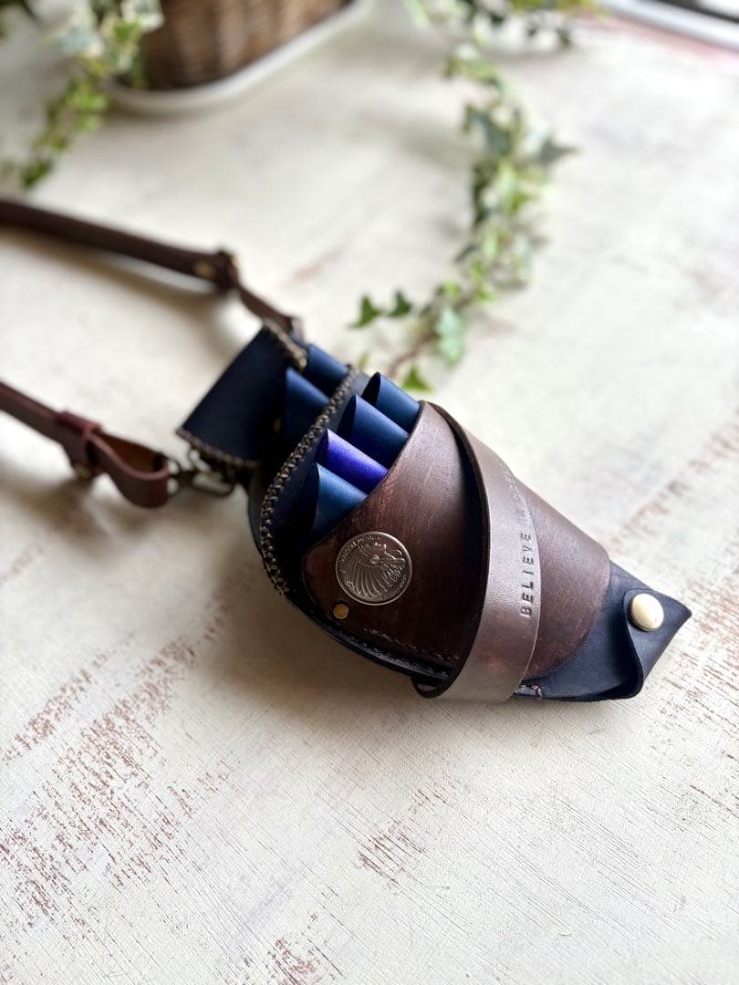 バンソン 手染めダークネイビー、ダークブラウンの男前なシザーケース