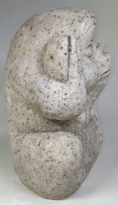 三猿の石像彫刻（見ざる、言わざる、聞かざる）