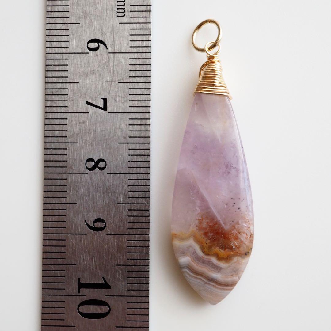 【Ruby】天然ホワイトシェルのマリアネックレストップ