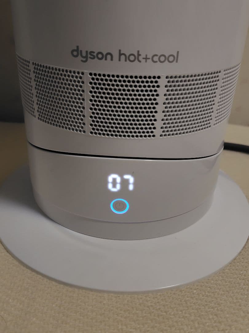 dyson　2024年製ダイソン　hot+cool　羽根なし扇風機暖房　AM09