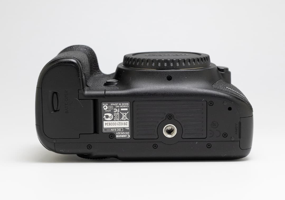 Canon EOS-5D Mark III ボディ ムック本付き！（値引き済み）