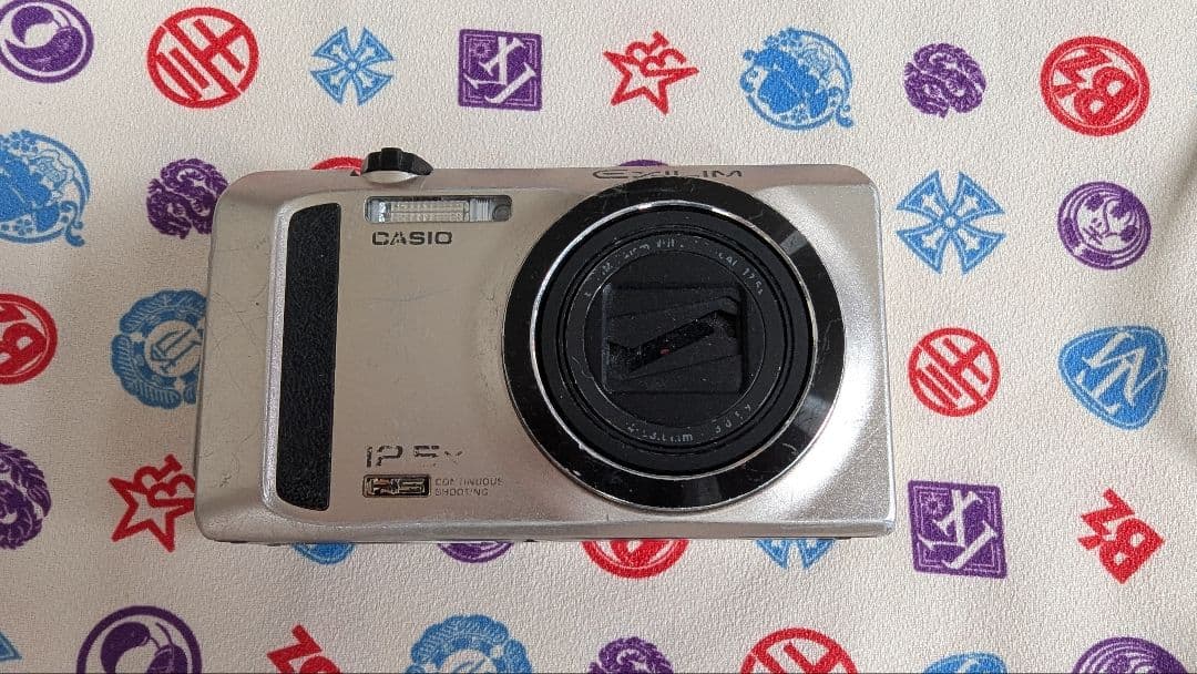 CASIO EXILIM コンパクトデジタルカメラ　EX-ZR300 ジャンク