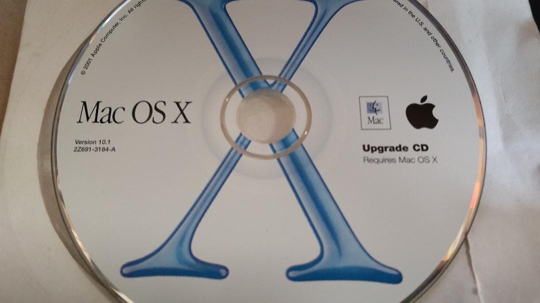 Apple eMac 700MHz G4 640MB RAM ジャンク品