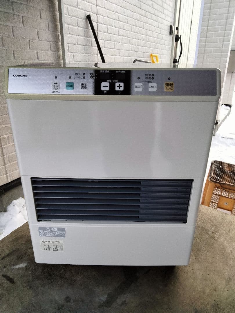 札幌発コロナFF温風石油ストーブ！品番「FF‐4212GS」2012年式中古品⑩