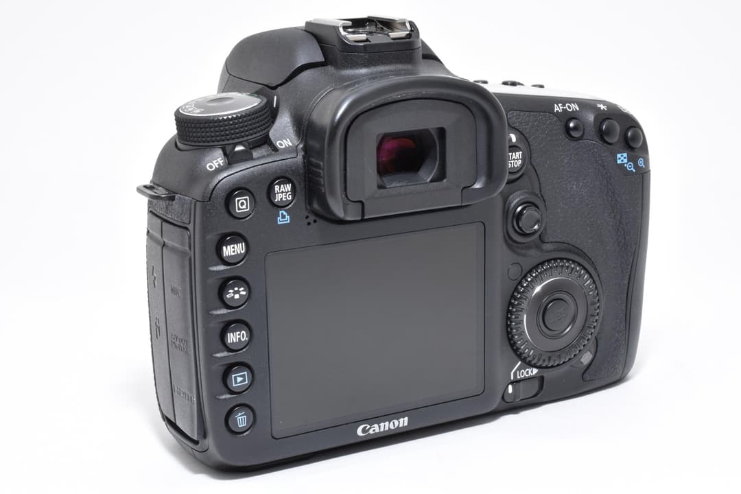 ■ほぼ新品■ キヤノン EOS 7D #C679