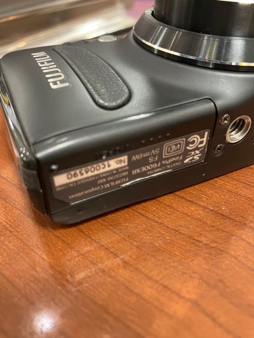 FUJI FILM コンパクトデジタルカメラ　FINEPIX F600 EXR