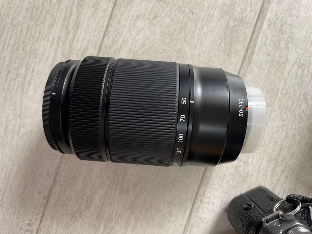 Fujifilm X-T100 ミラーレス一眼　ダークシルバー