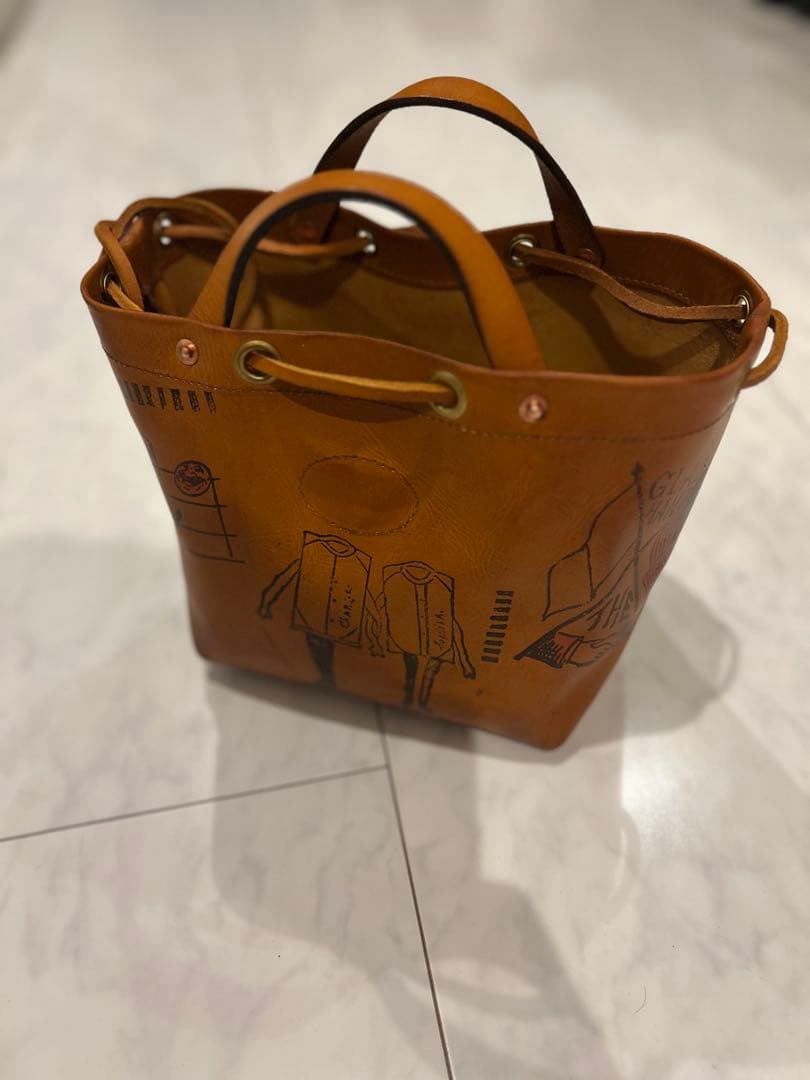 GLADHANDとVASCOのコラボバック