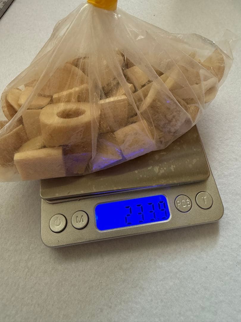 鯨歯マッコウクジラの歯 さまざまな形状。形状 さまざまな形状 重量：233g