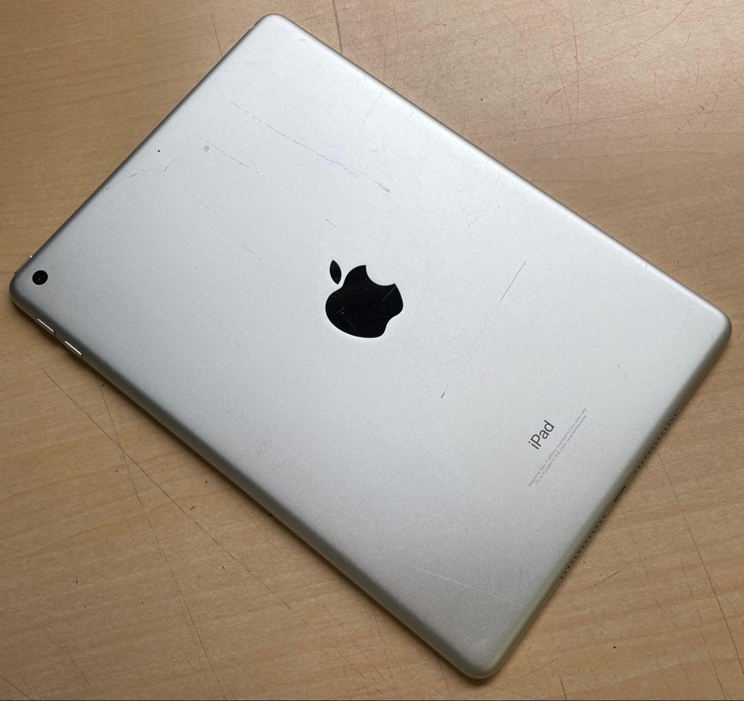 iPad 第6世代　A1893　Wi-Fiモデル　シルバー　32GB #2