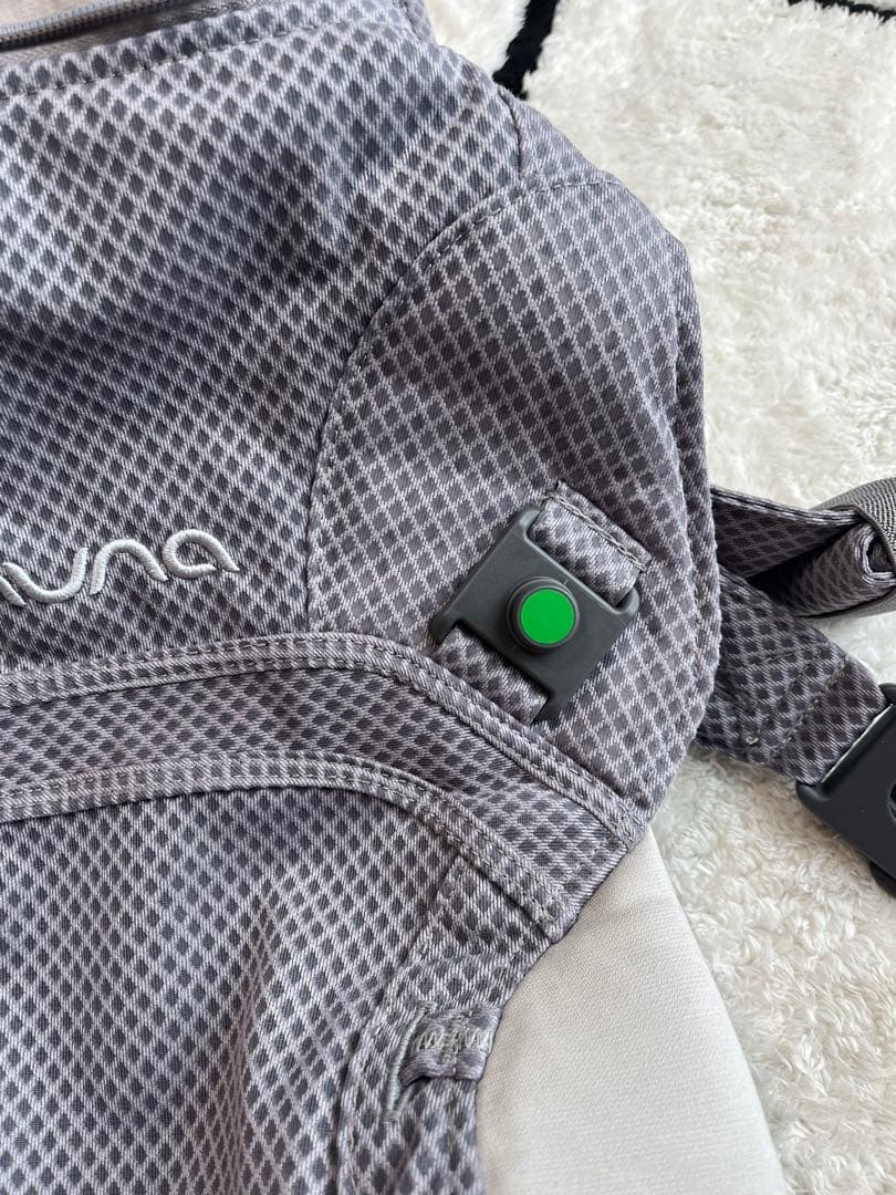 ヌナ　nuna カドルクリック　フォグ　抱っこ紐