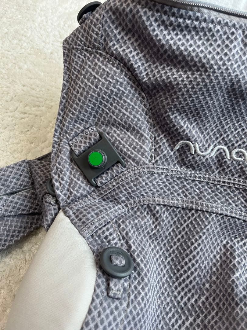 ヌナ　nuna カドルクリック　フォグ　抱っこ紐