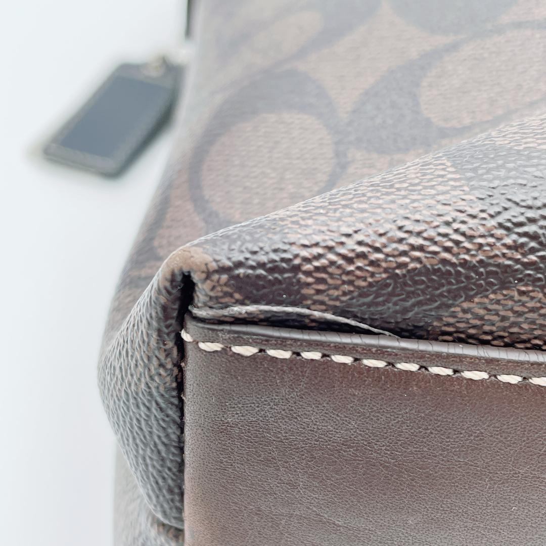 コーチ　メッセンジャーバッグ　レザー　PVC　A4収納可能　男女兼用　ブラウン