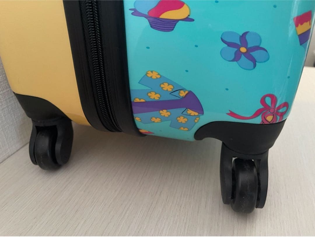 未使用タグ付ハワイアウラニディズニースーツケース　M(4〜7日用)