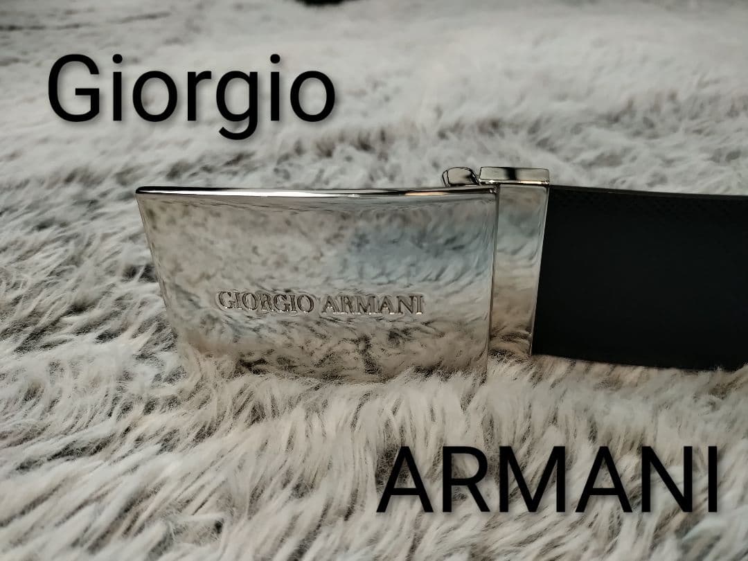 Giorgio Armani ブラック＆ネイビーReversibleレザーベルト