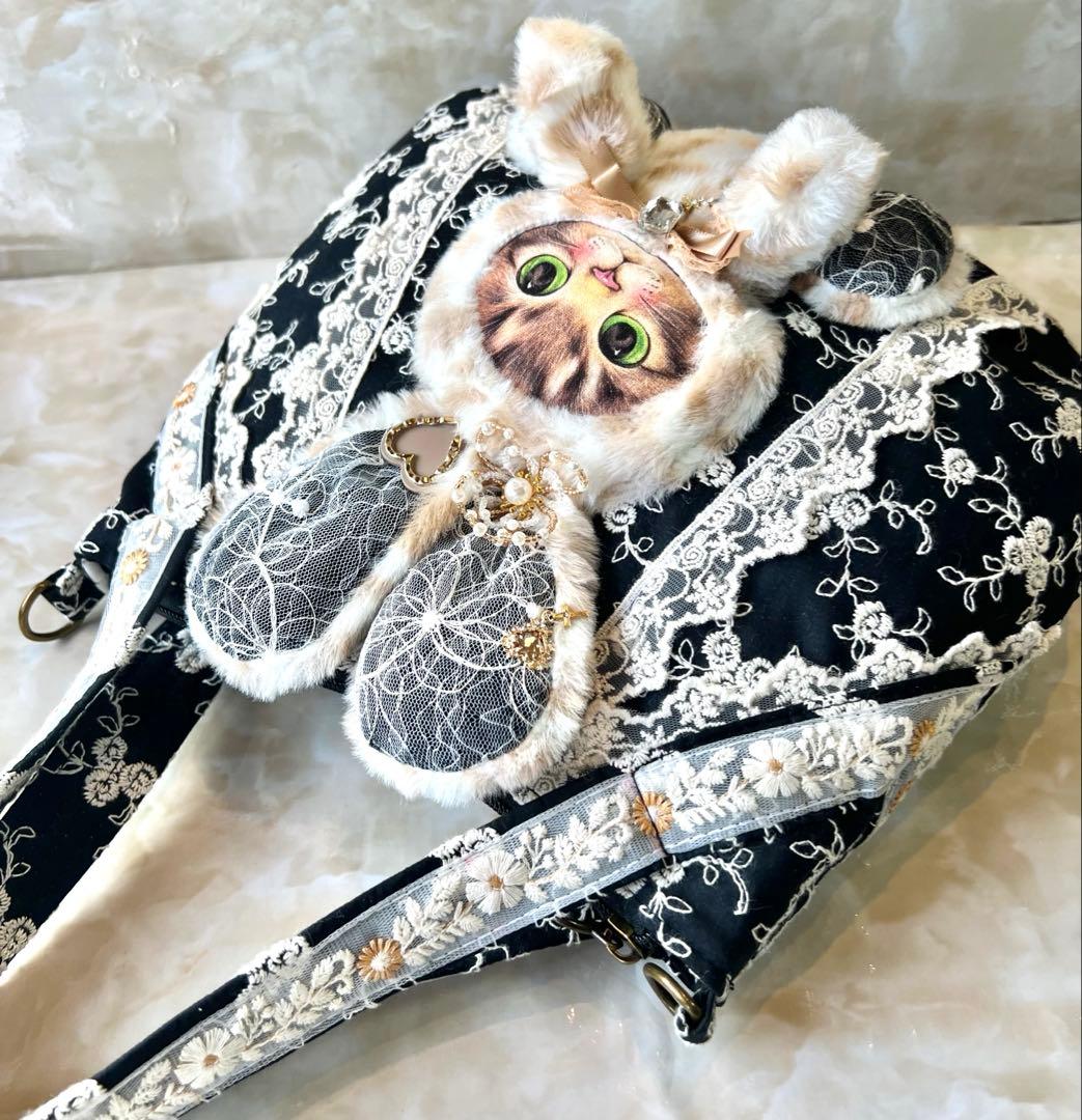 コヤンイサムチョン　コロンと可愛いファスナーバッグ　刺繍生地