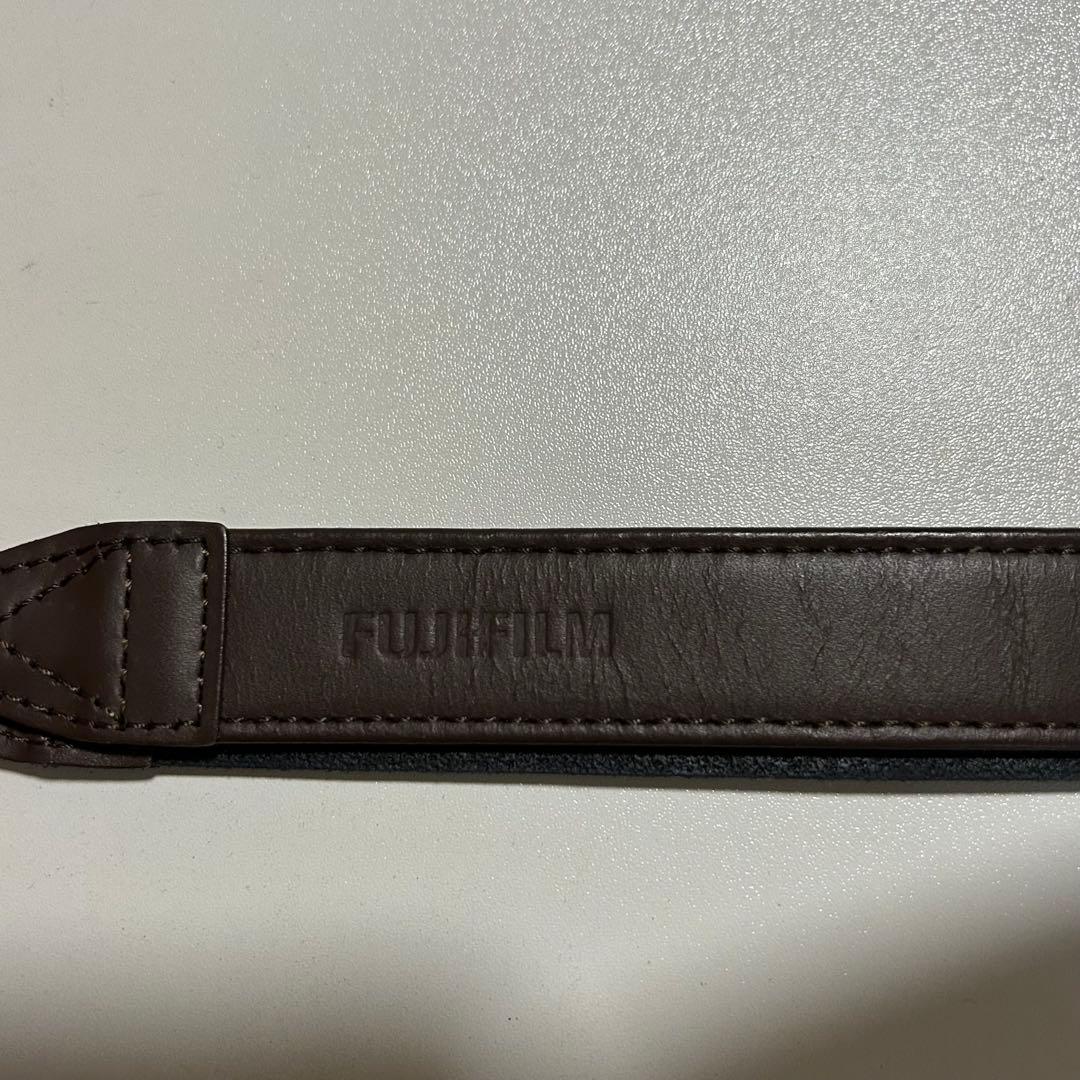 【美品】FUJIFILM X100F シルバー 純正レザーケース＋サムグリップ付