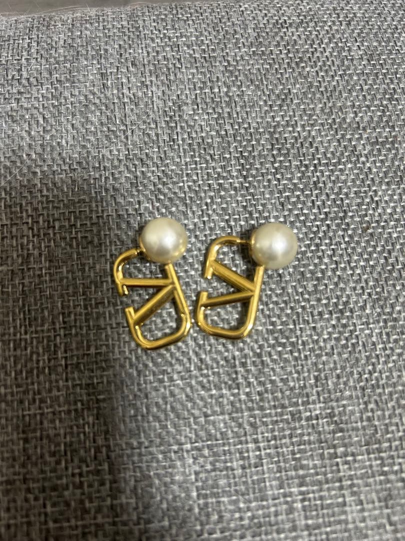 ヴァレンティノ　ピアス