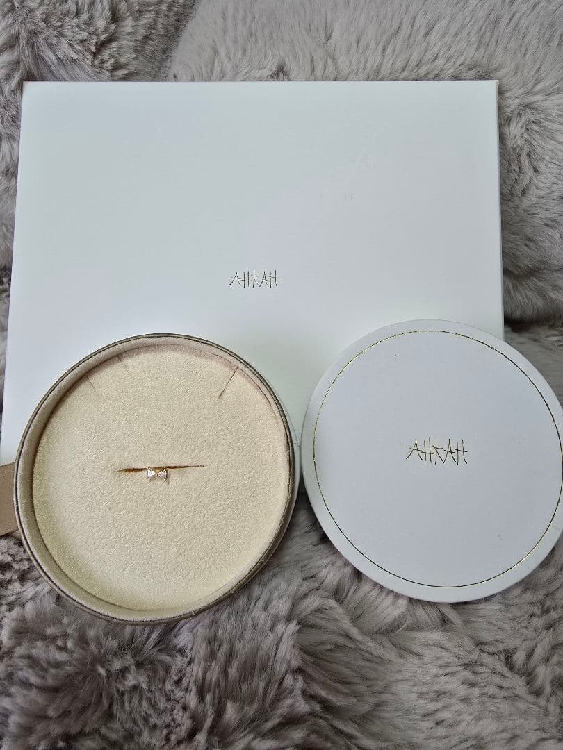 【未使用】AHKAH セブロンダイヤモンドピアス（片耳用）