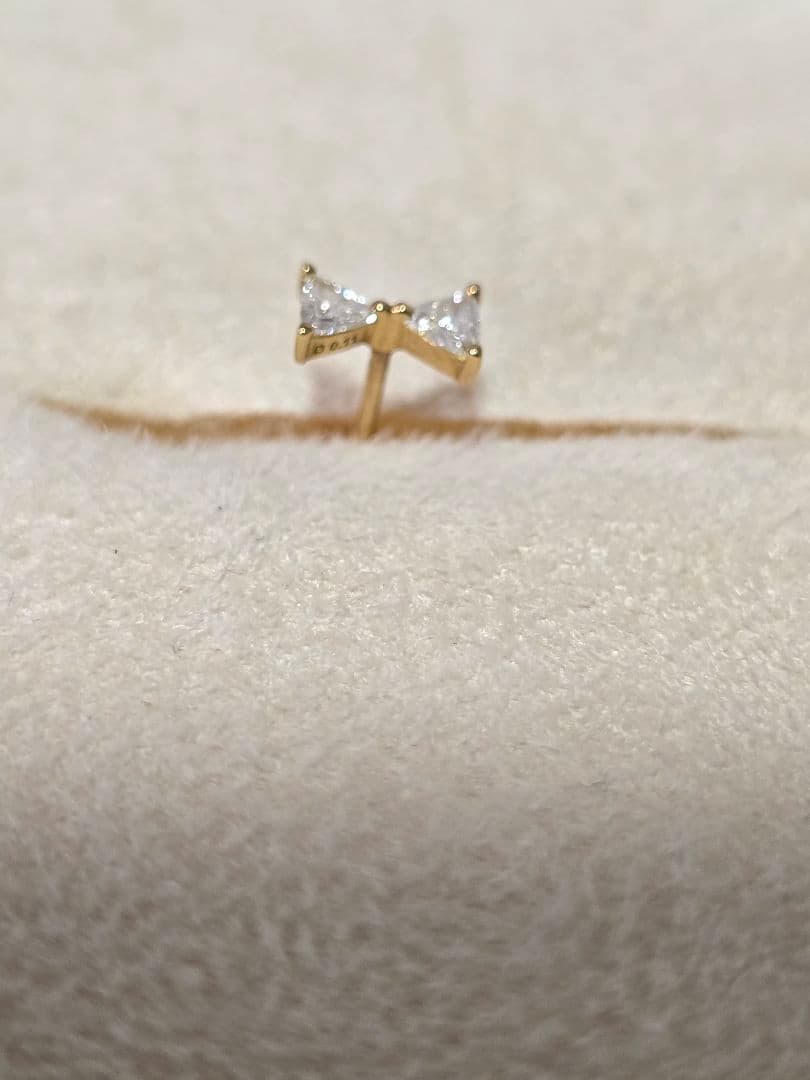 【未使用】AHKAH セブロンダイヤモンドピアス（片耳用）