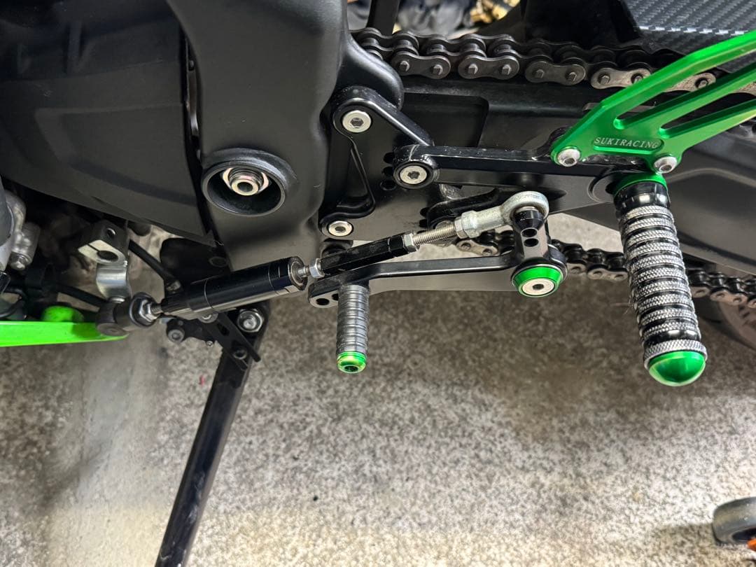 zx25r zx4r バックステップ