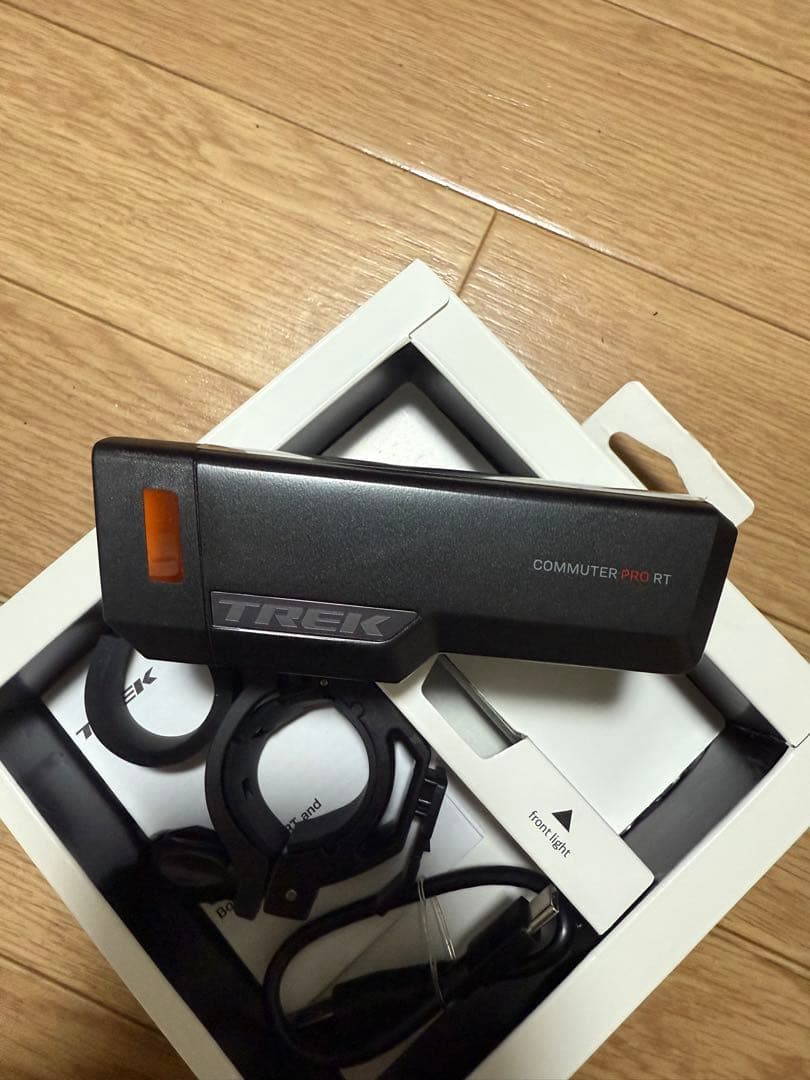 トレック Commuter Pro RT フロントバイクライト