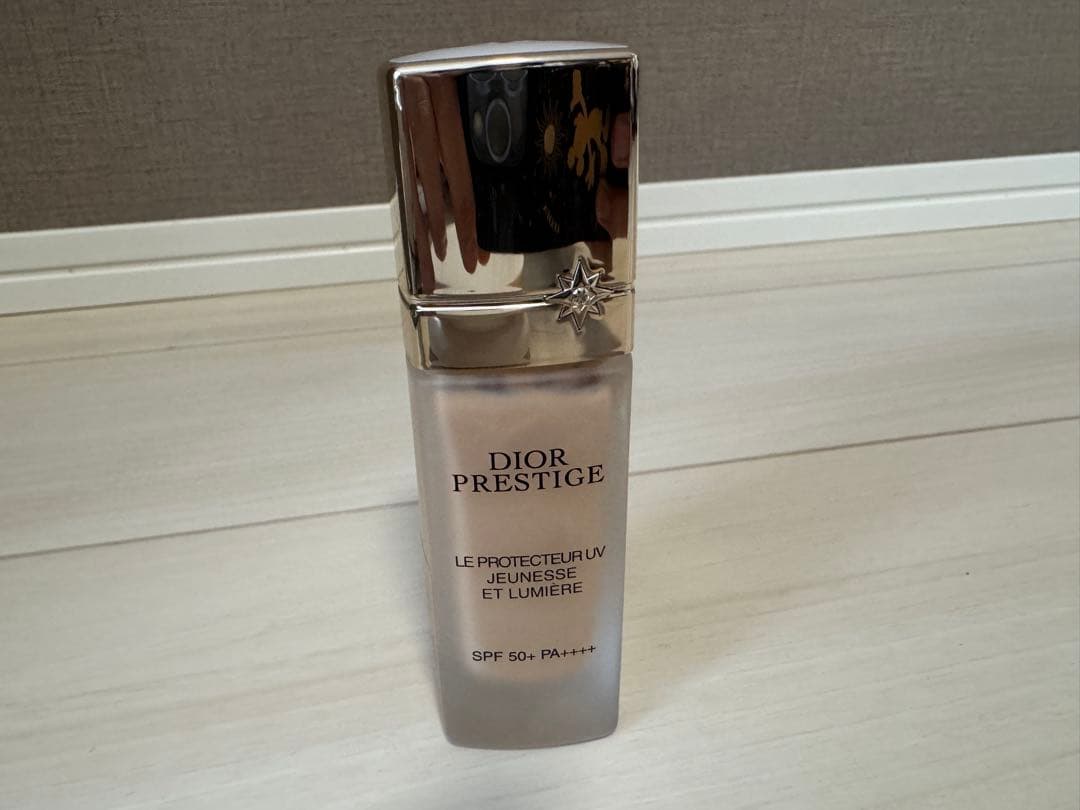 ディオール プレステージ ホワイト ル プロテクター uv ルミエール BB01
