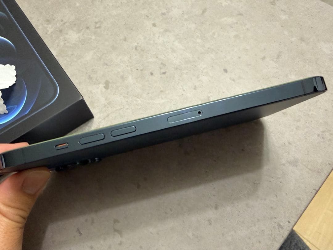 iPhone 12 Pro Max 512GB SIMフリー