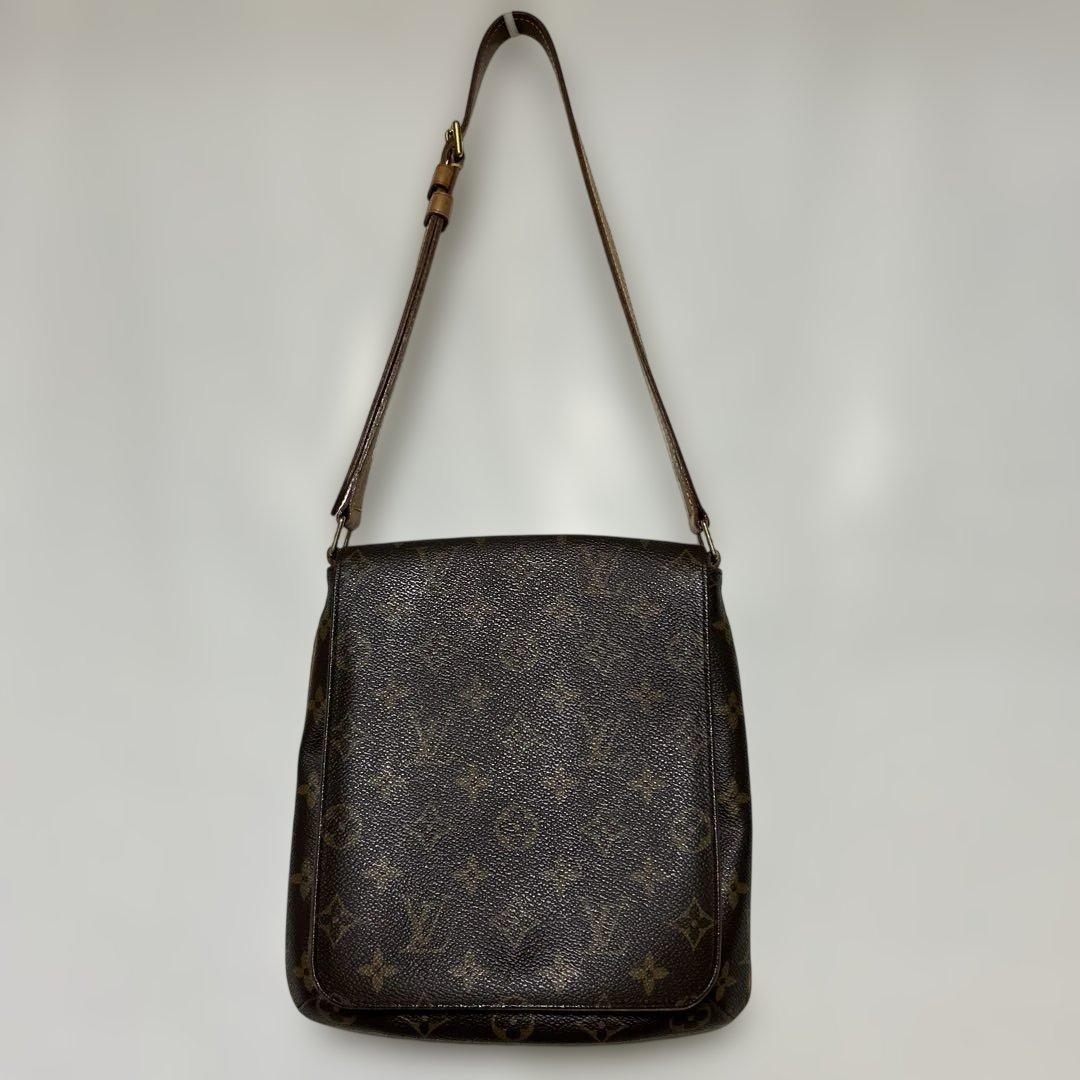 ルイ・ヴィトン　小さなショルダーバック　ピアです。